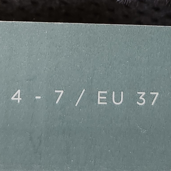 BNWT Aroma Home Lavender Faux Fur Microwaveable Slippers Sz US 6/9 Cozy Gift - Picture 7 of 8